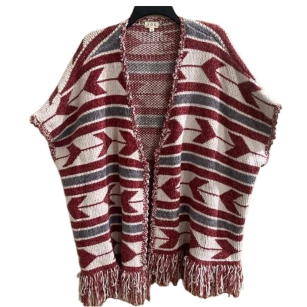 NWOT!! POL Sweater Womens Small
Oversized Poncho Open Aztek Chenille Fringe